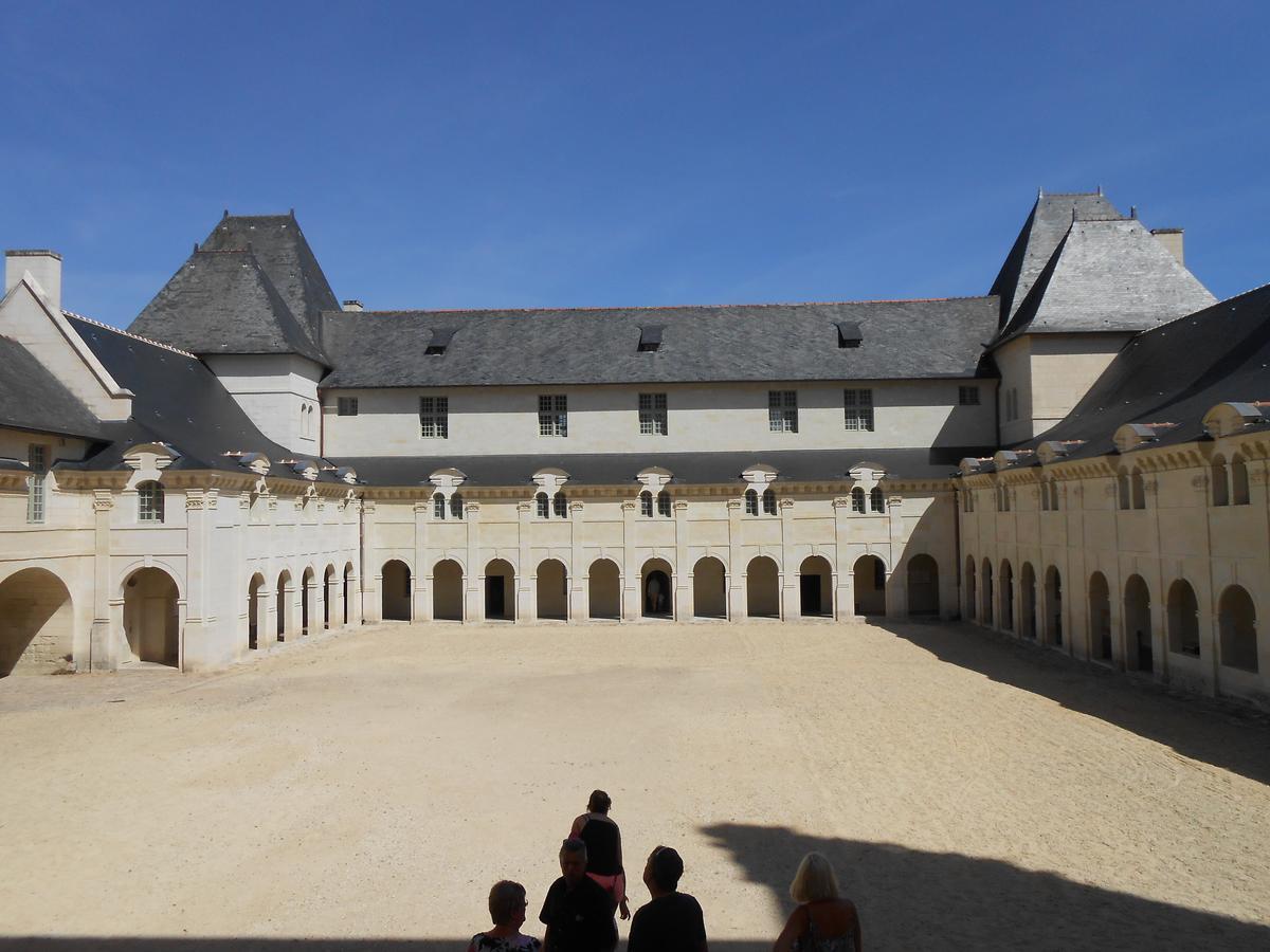 Gite-Civray-De-Touraine Maison De Denise Екстериор снимка